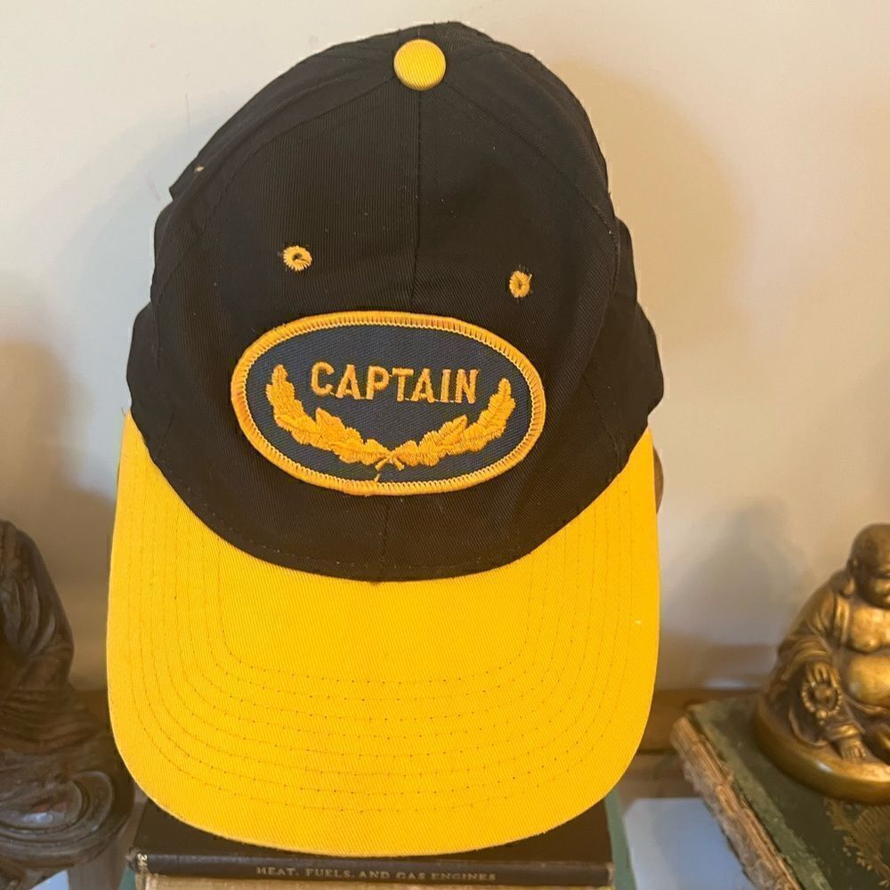 Vintage Captain Filagree patch SnapBack Green Under Bill. OS.